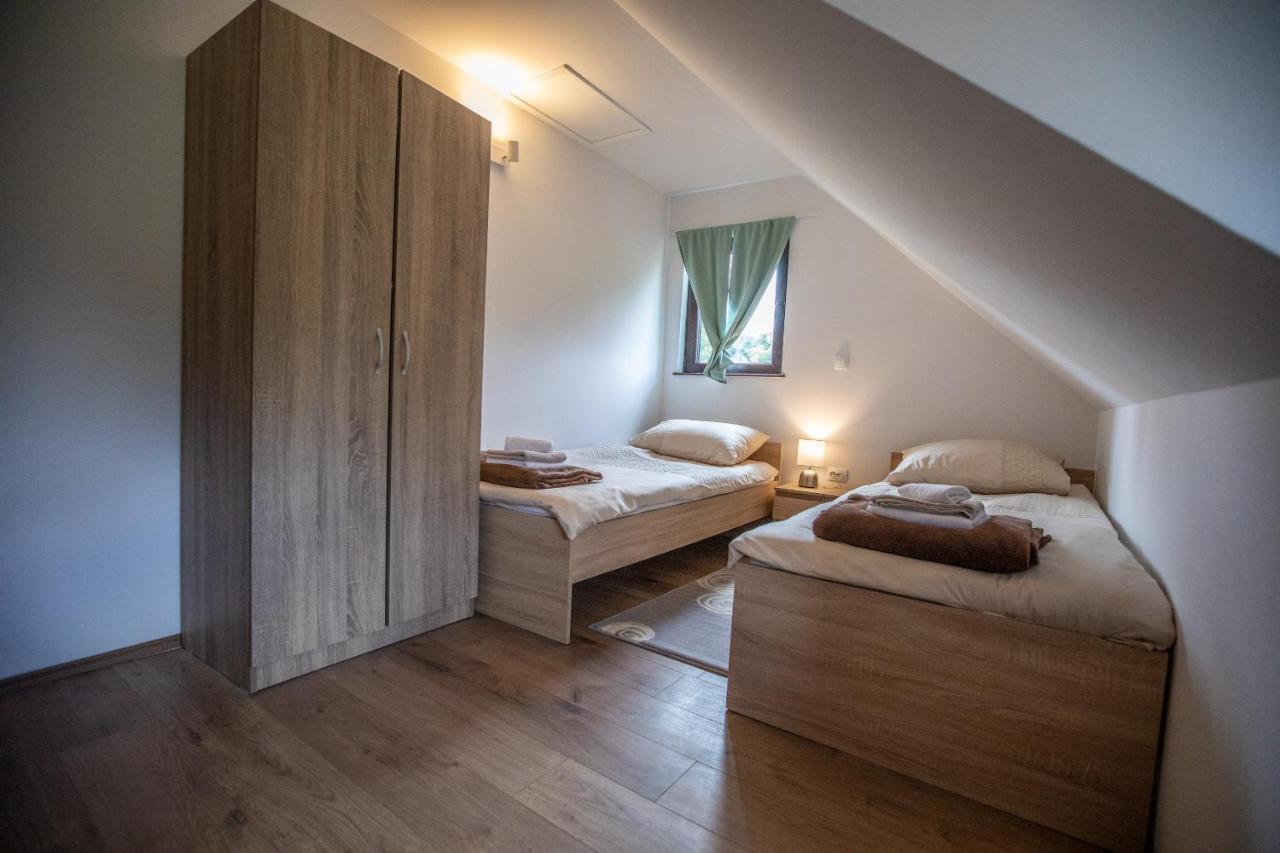 Apartmani Lara Modrus-Kuca Za Odmor מראה חיצוני תמונה
