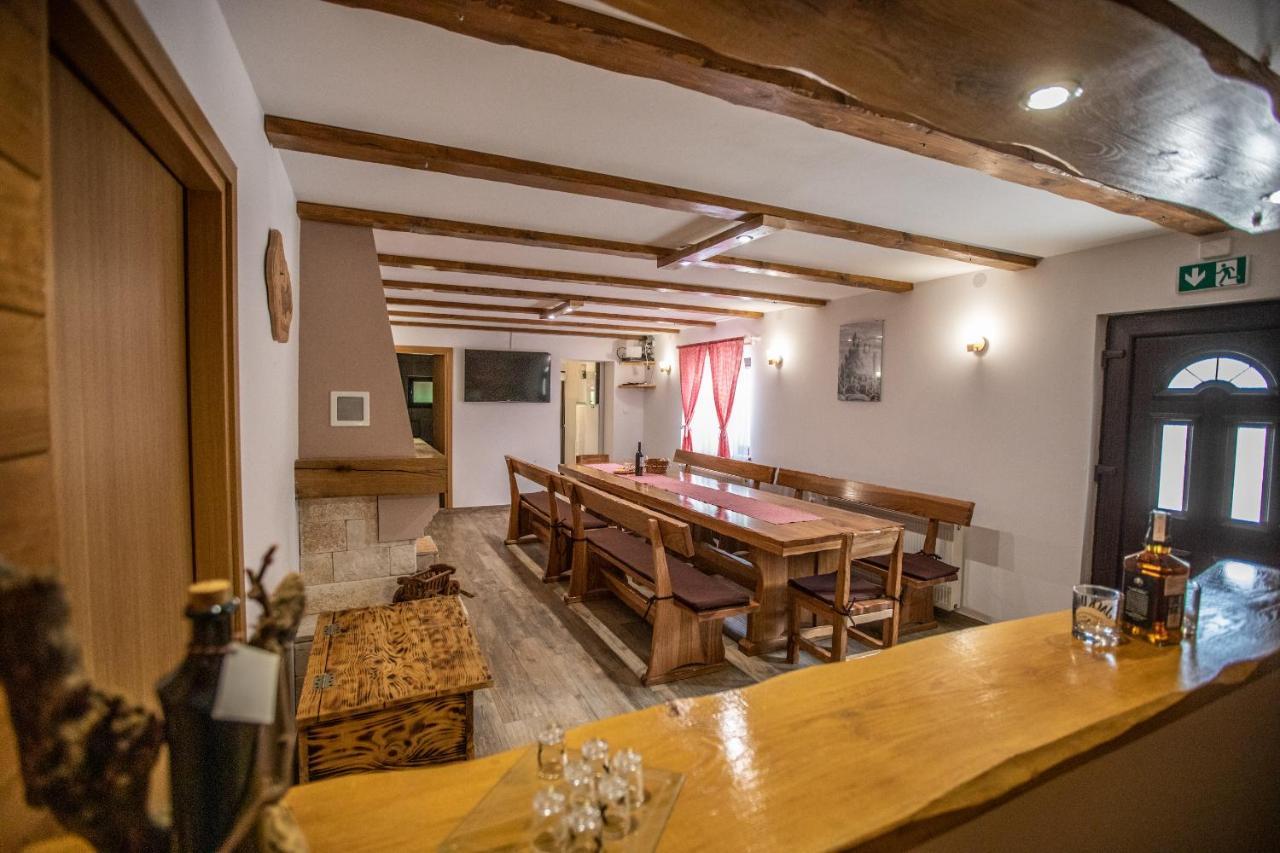 Apartmani Lara Modrus-Kuca Za Odmor מראה חיצוני תמונה